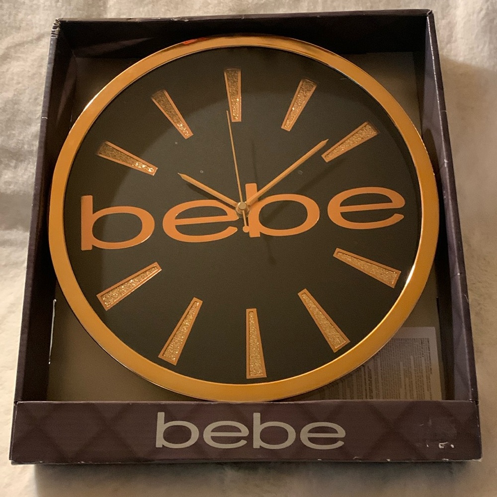 🇺🇸 BEBE Rose Gold Quartz Movement Analog Display Wall Clock NIB